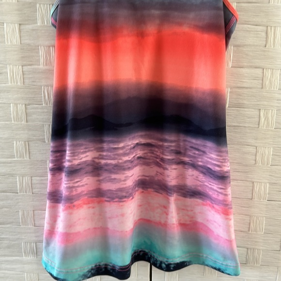 Lululemon Cool Racerback Women’s Tank - Picture 4 of 12